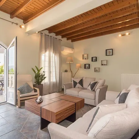 Holiday home Ismini